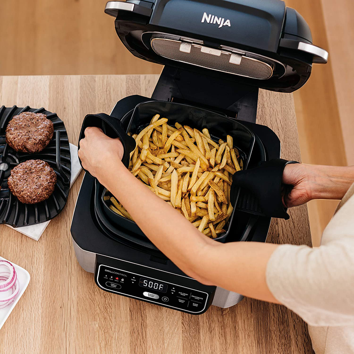 Ninja Foodi AG301 5-in-1 Indoor Electric Countertop Grill with 4-Quart Air Fryer, Roast, Bake, Dehydrate, and Cyclonic Grilling Technology